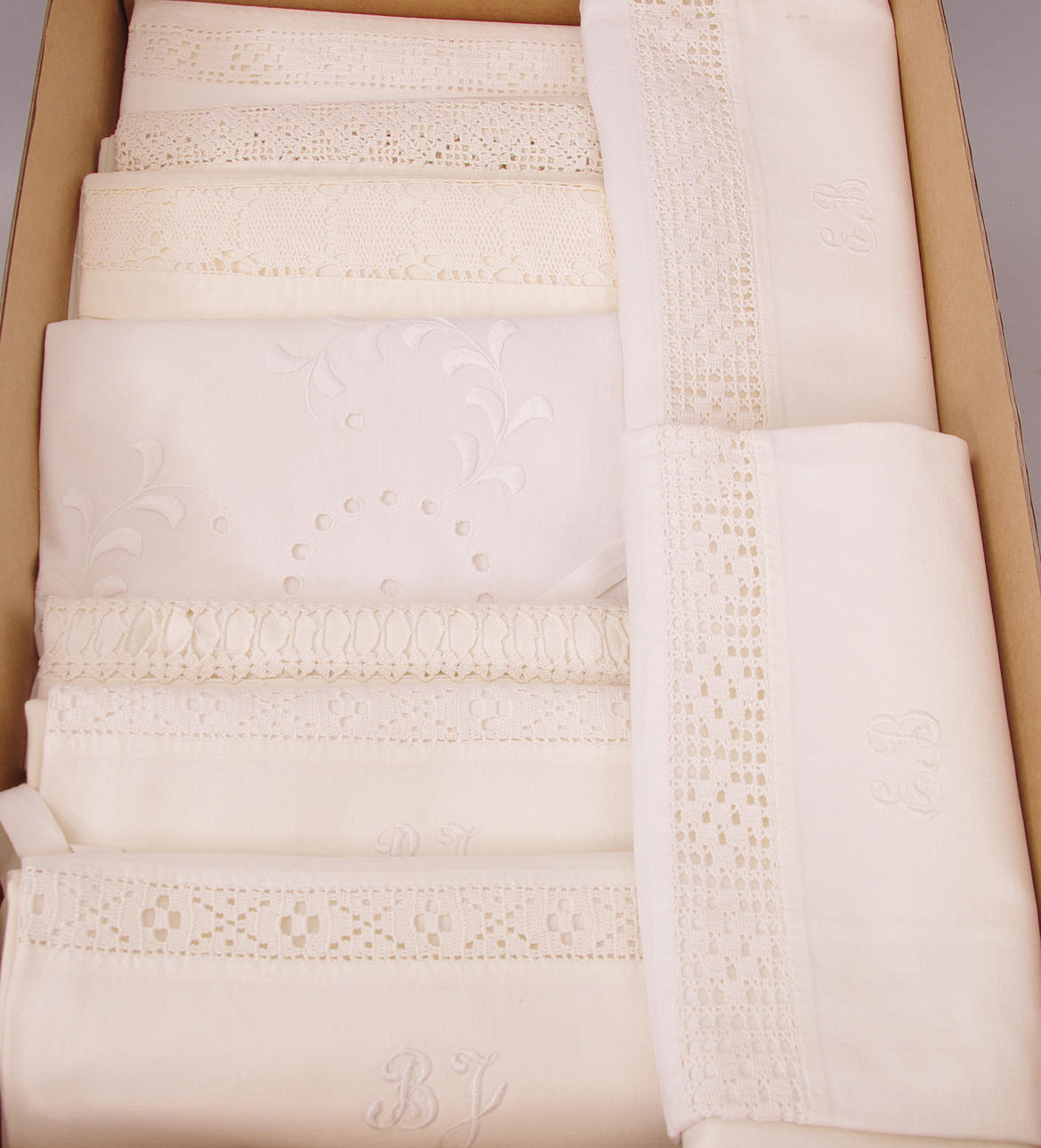 ÖRNGOTT MED SPETS OCH BRODYR.