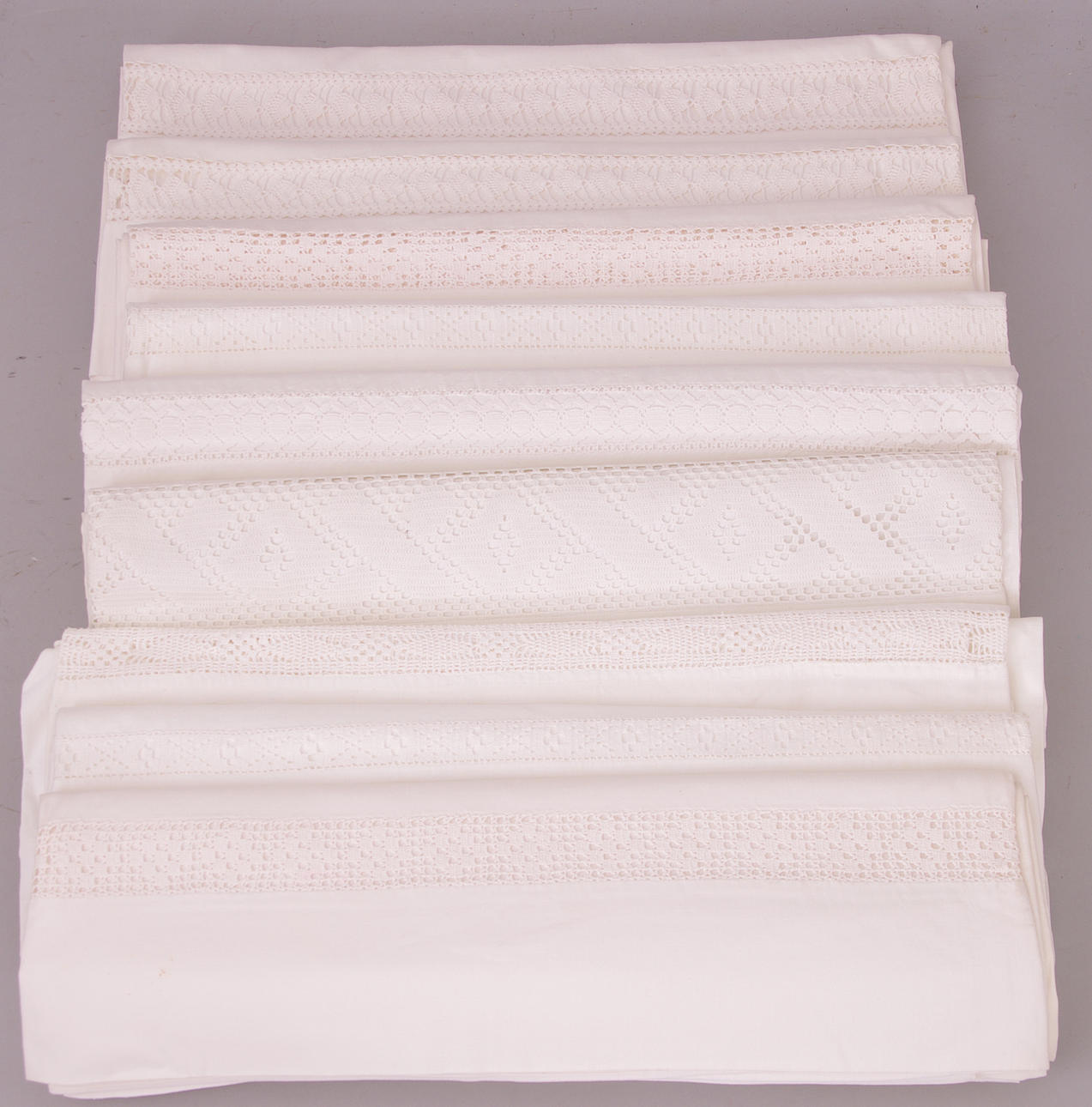 LAKAN MED SPETS OCH BRODYR.