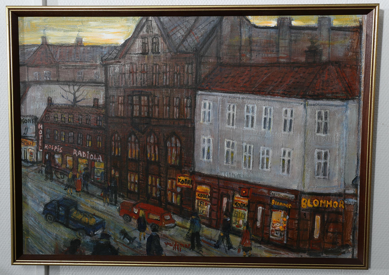 ÅKE WALDEMAR LARSSON. Olja på pannå, " Kv 39 Tranan, Engelbrektsg.", signerad Waldemar, daterad 1991.