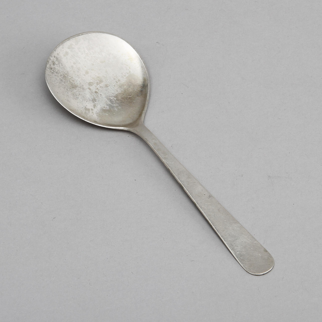 TÅRTSPADE, silver, Wiwen Nilsson, Lund, 1952. Vikt 40 gram.