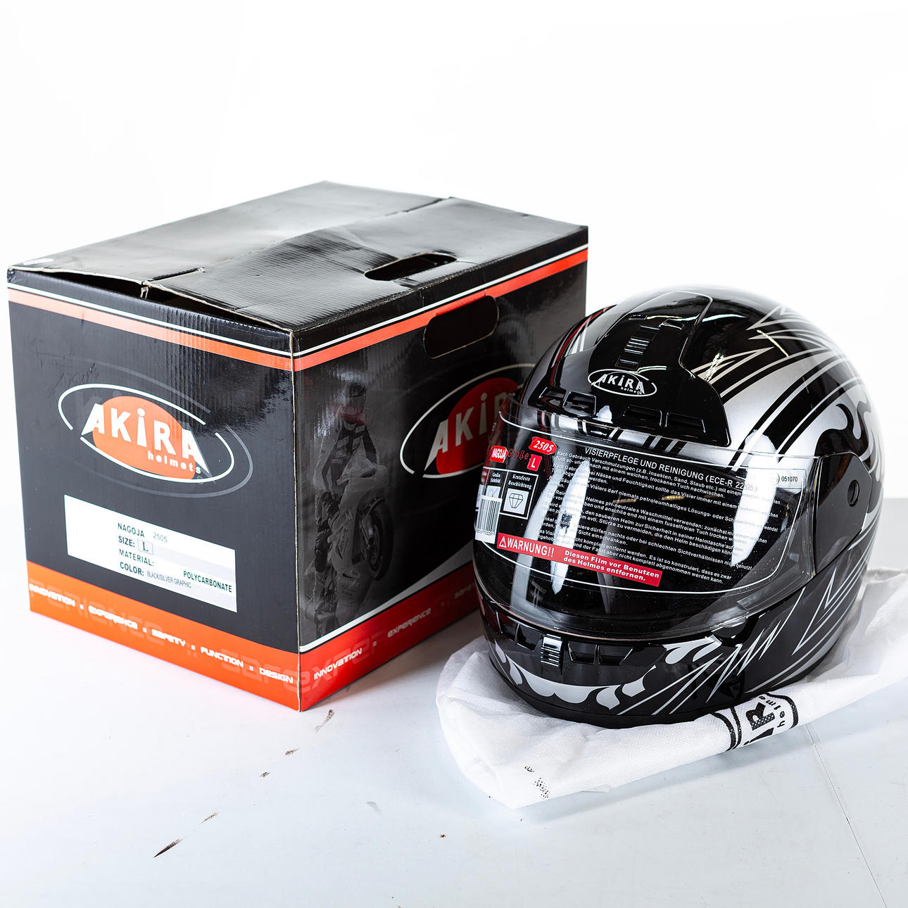 HELM, mit Visier, Akira.