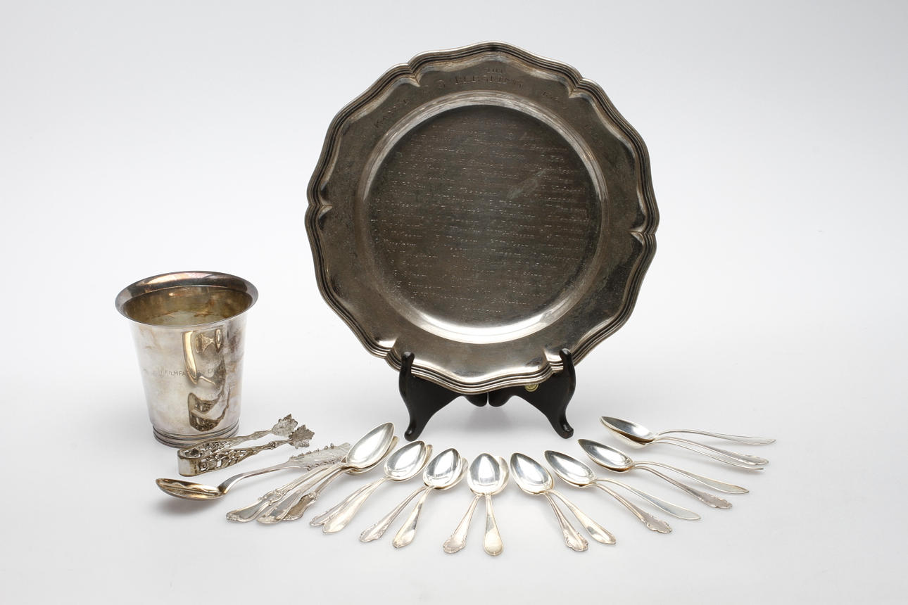 SILVERFÖREMÅL, vikt ca. 800 gram.