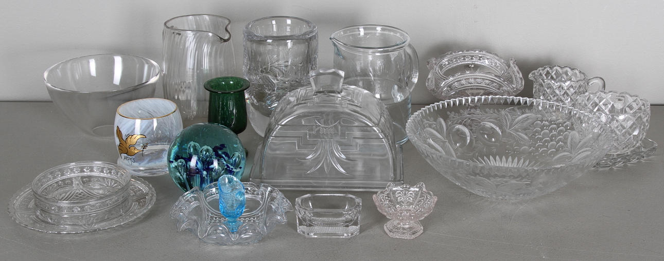 GLAS, ca 18 delar, bl.a. pressglas,1900-tal.