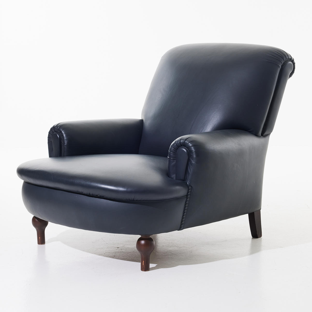POLTRONA FRAU. "Eleonora", armchair.