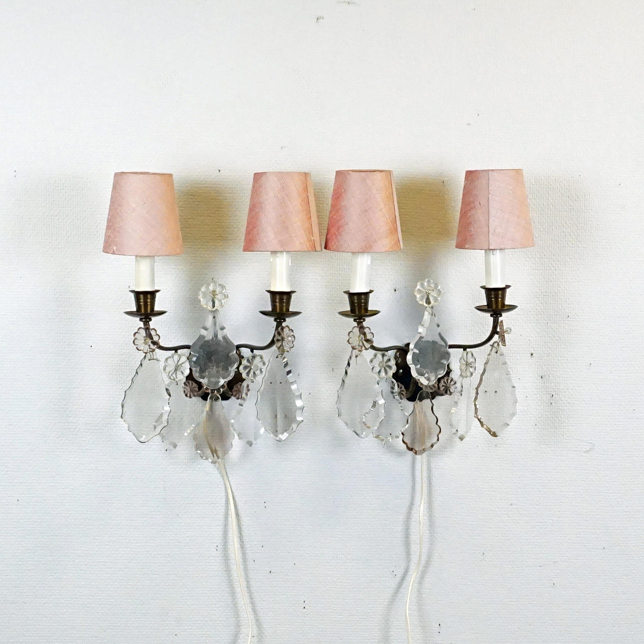 PRISMALLISET SEINÄVALOT, pari.