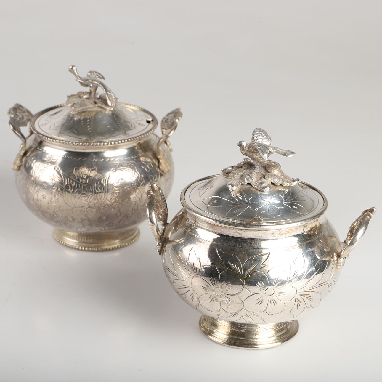 SUGAR BOX, 2 pieces, silver, England.