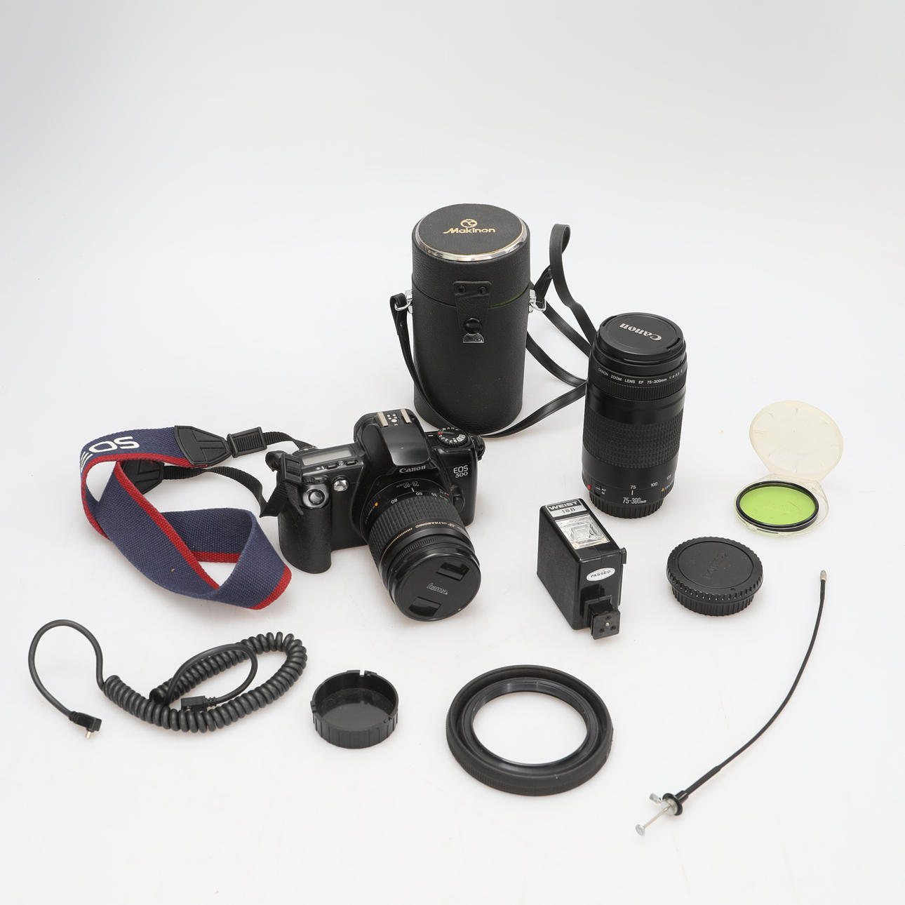 KAMERA, OBJEKTIIVIT ja tarvikkeet, analogiset.