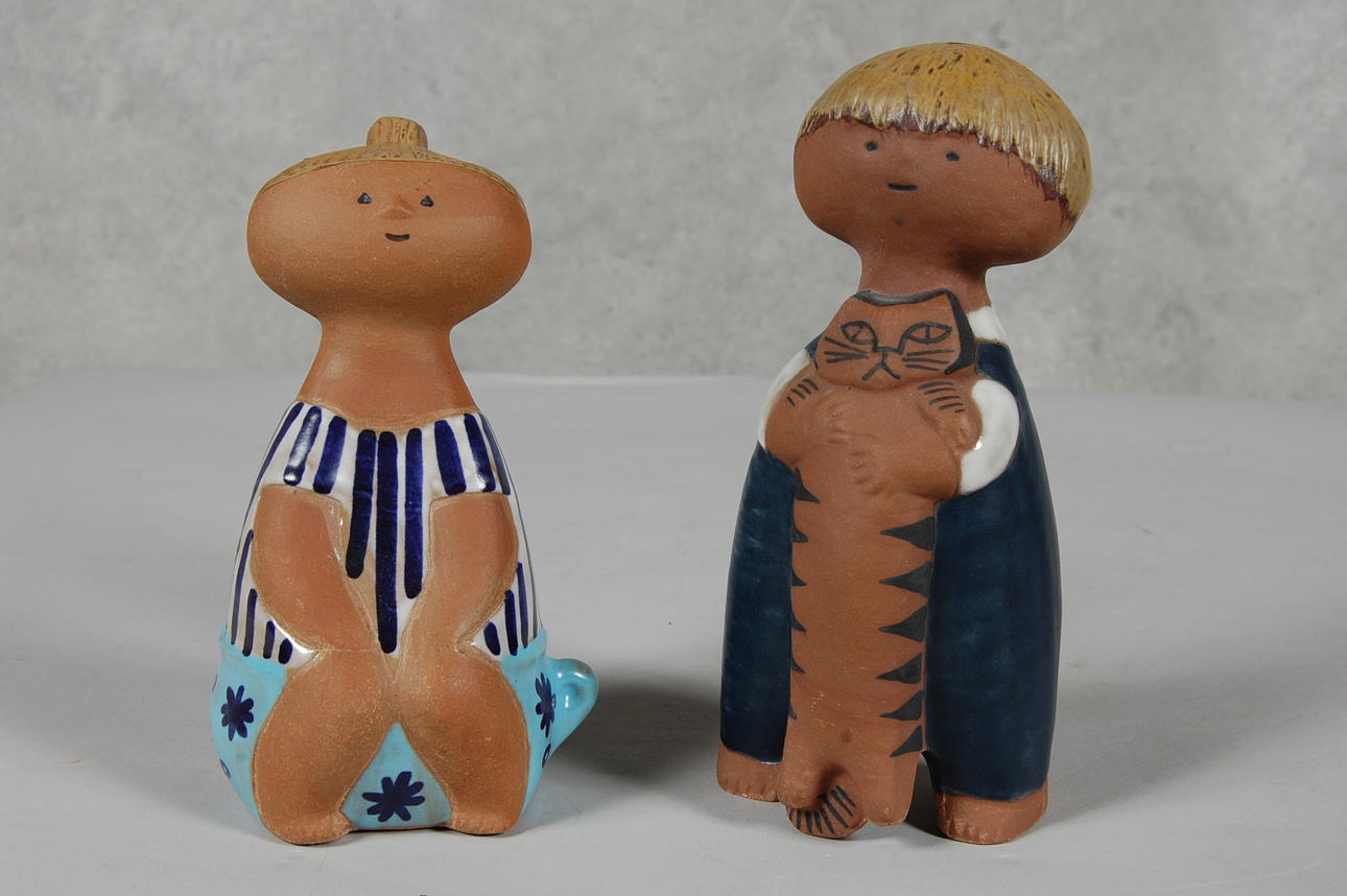 FIGURINER " PELLE och LOTTA ", stengods. Lisa Larsson, Gustavsberg.