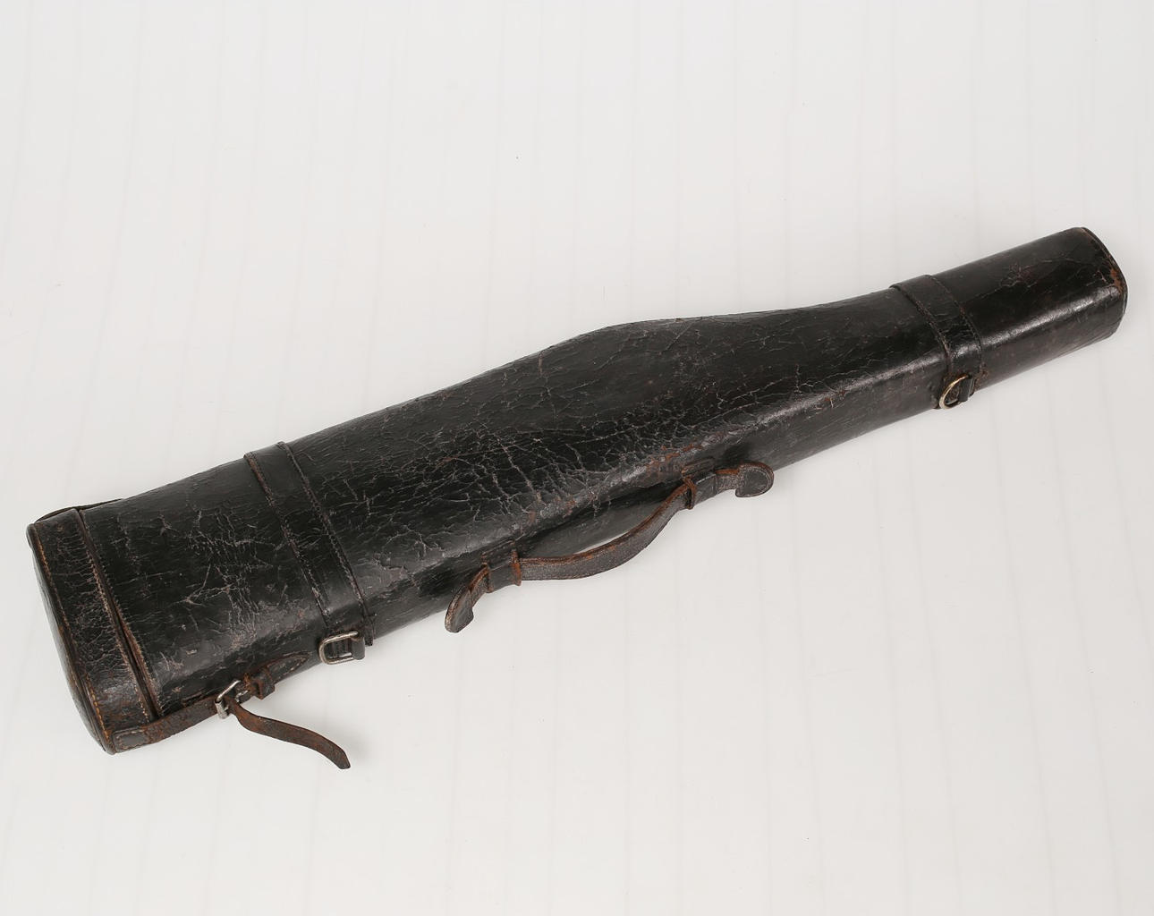 LÆDERSKIKE, til split haglgevær, våbenkasse.