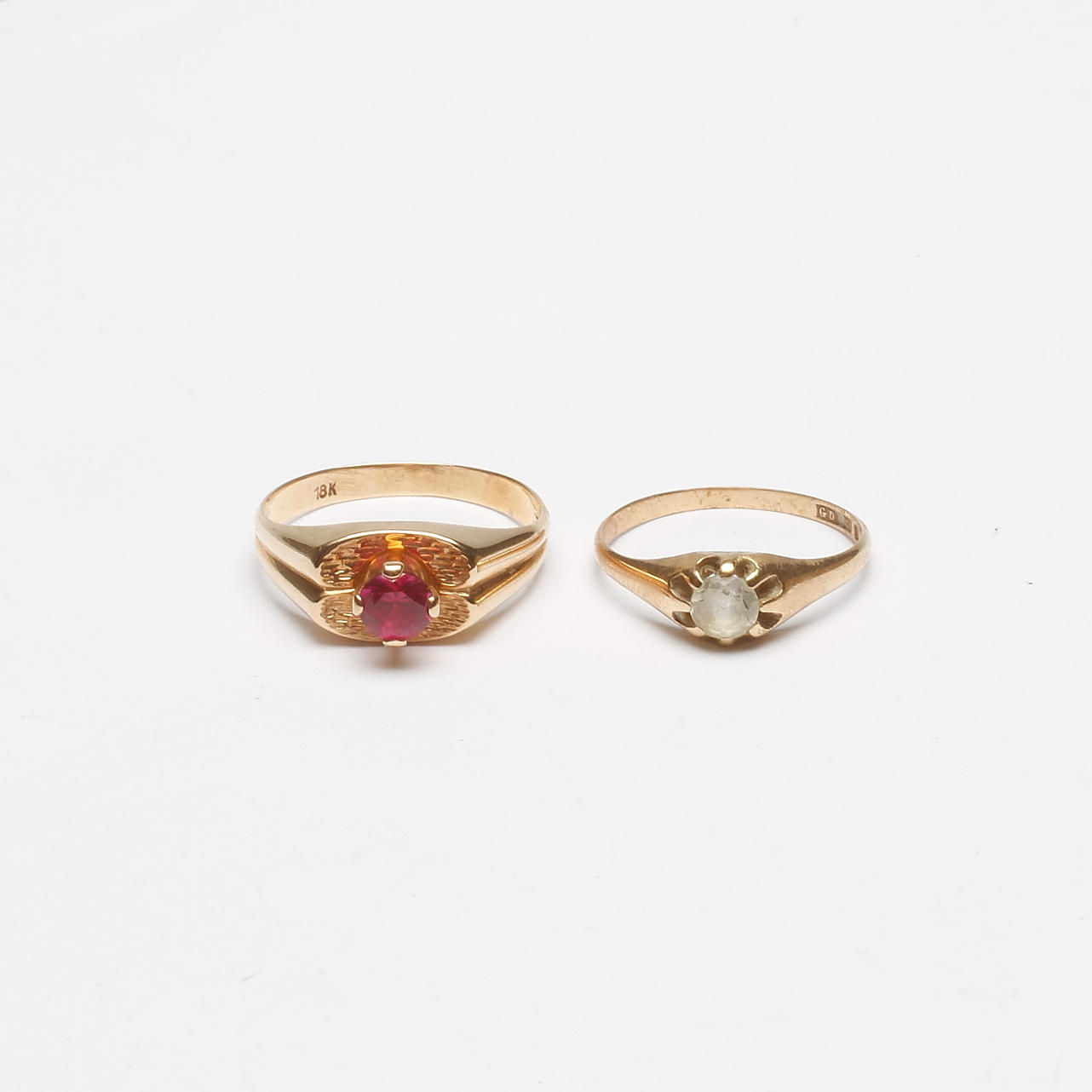 RINGAR, 2 st, 18k guld, vikt ca 5 gr.