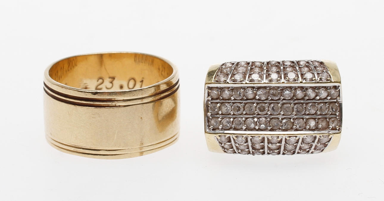 PRYDNADSRING, 14K guld, vikt ca 14,9 gram.