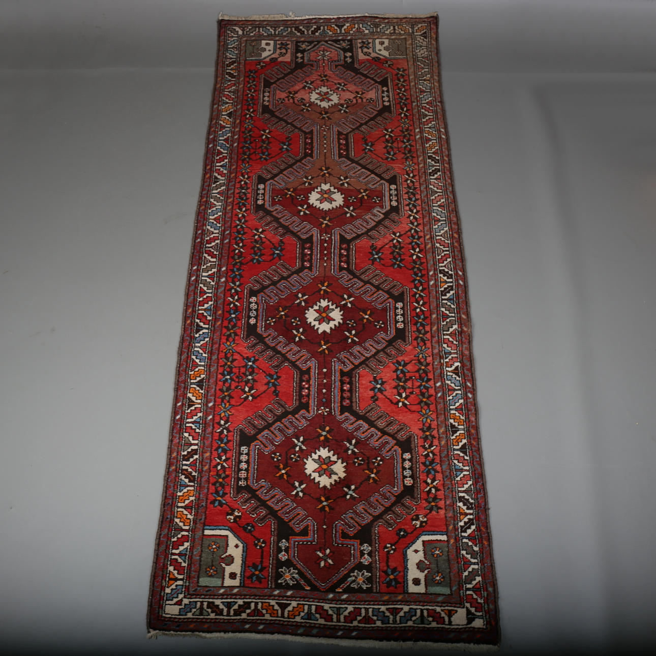 MATTA, Hamadan, 293x115 cm.
