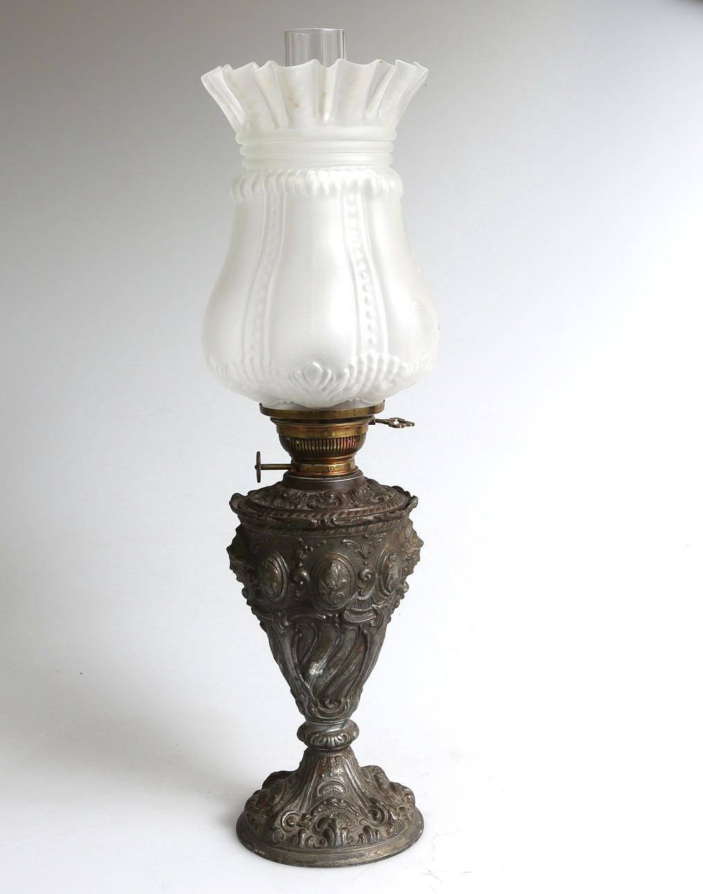 BORDSFOTOGENLAMPA, 1800-tal.