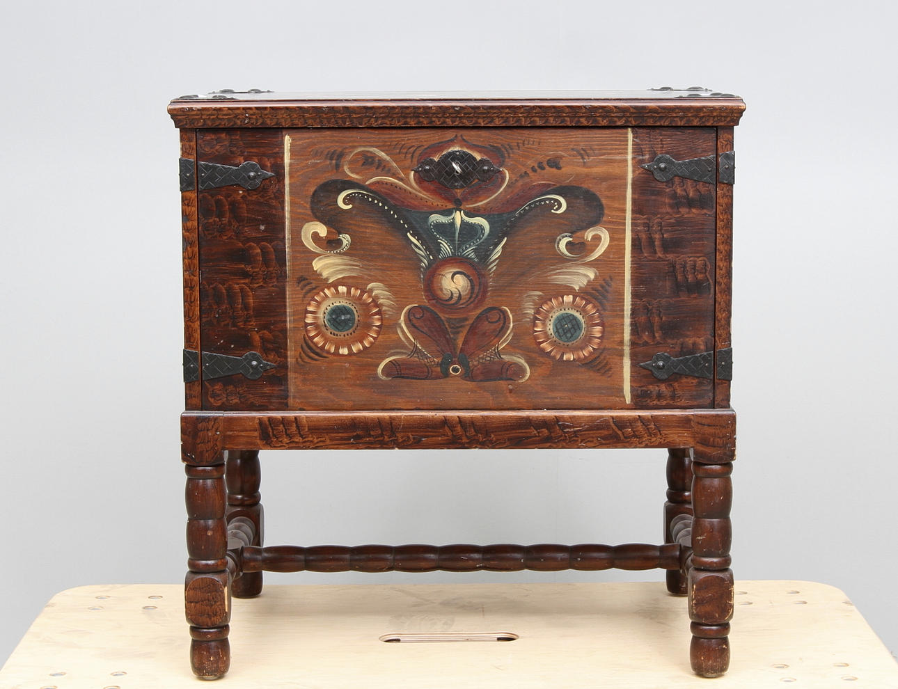 SCHATULL, 1900-talets mitt.