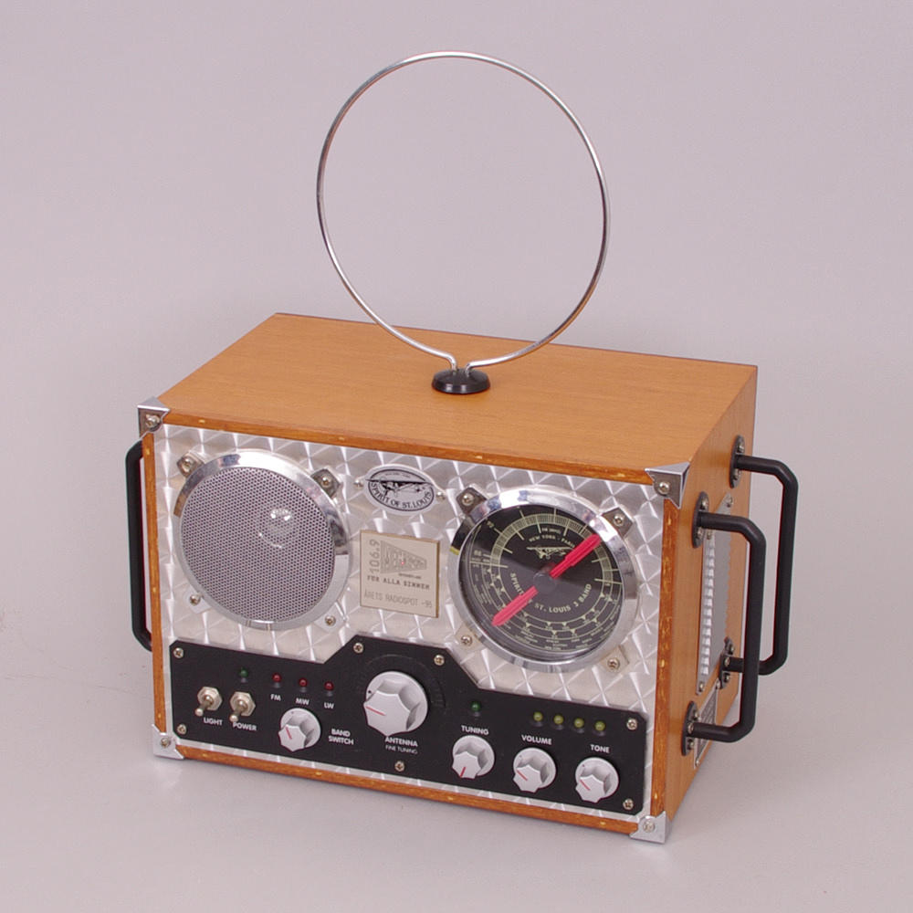 RADIO DEVICE, field radio model, 1900/2000s.