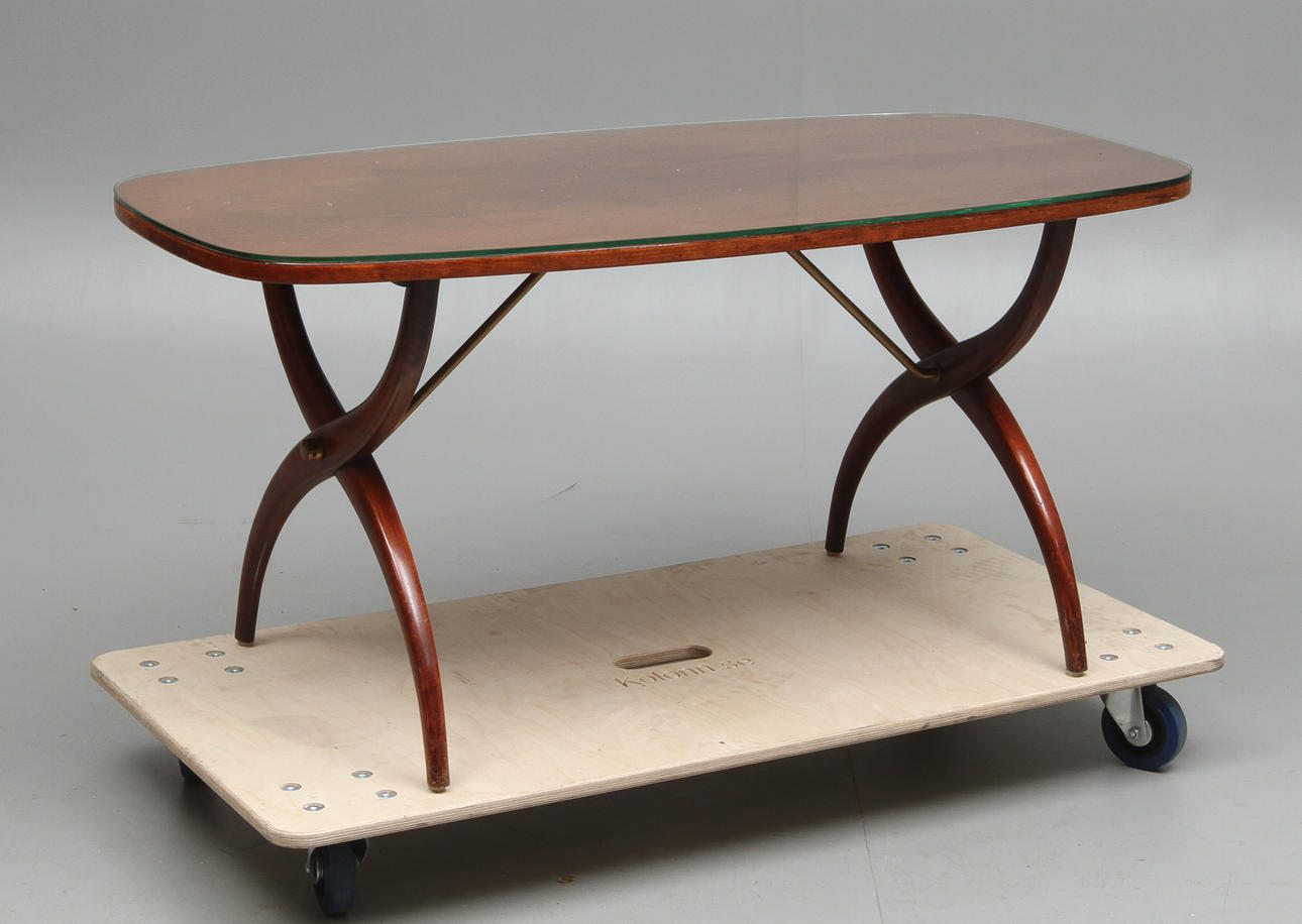 SOFFBORD med lös glasskiva, 1900-tal.