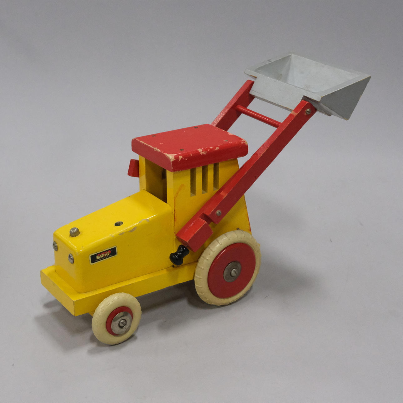 BRIO. TRÆ LEGETØJ.