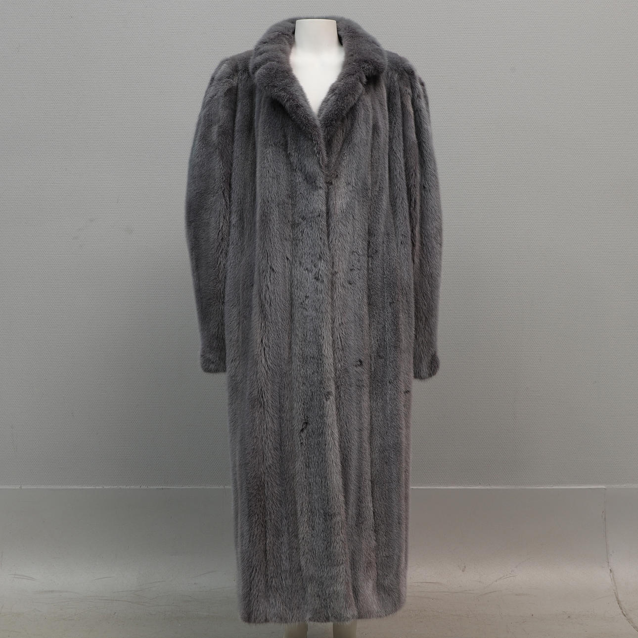 pels, blågrå, Saga mink.