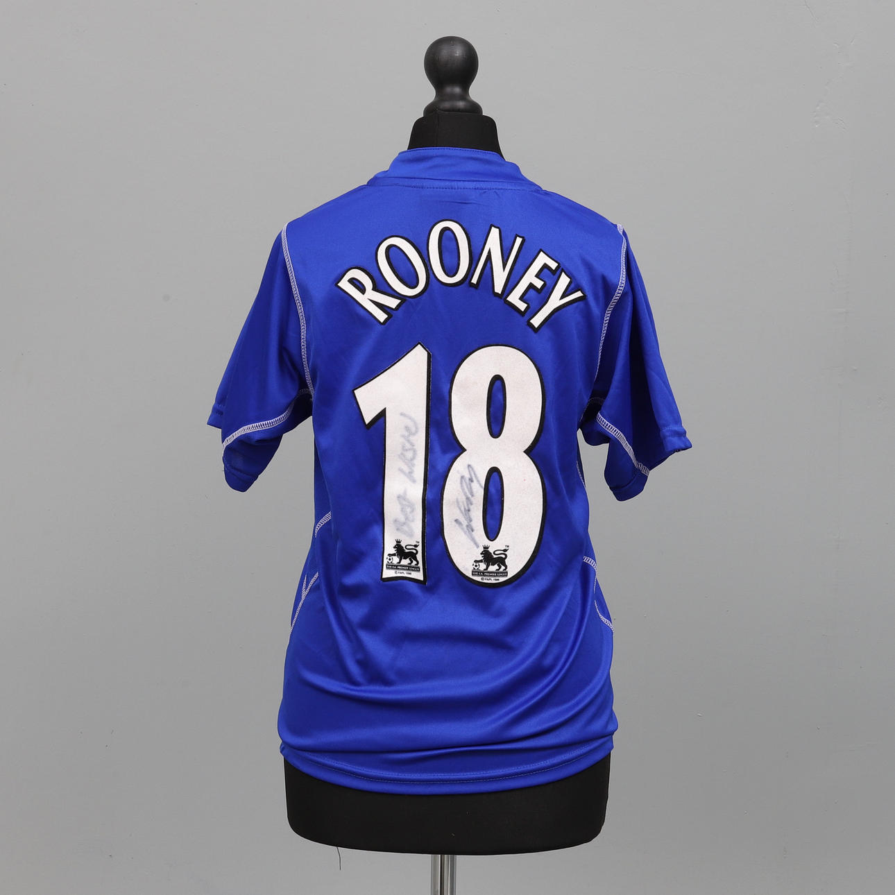 A WAYNE ROONEY SIGNED EVERTON SHIRT, 2002/2003. Books, Maps