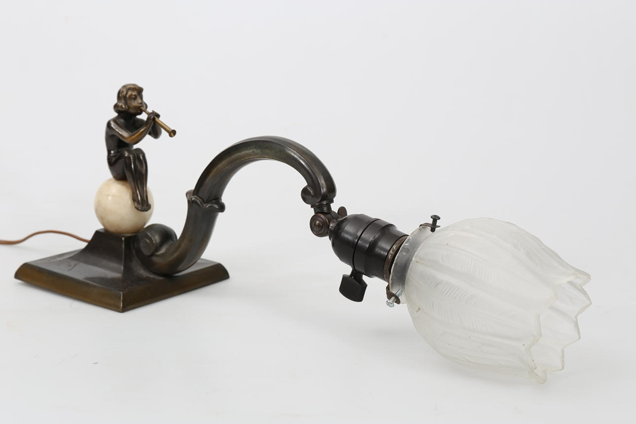 PIANOLAMPA, metall och sten, glaskupa, Art Decó.