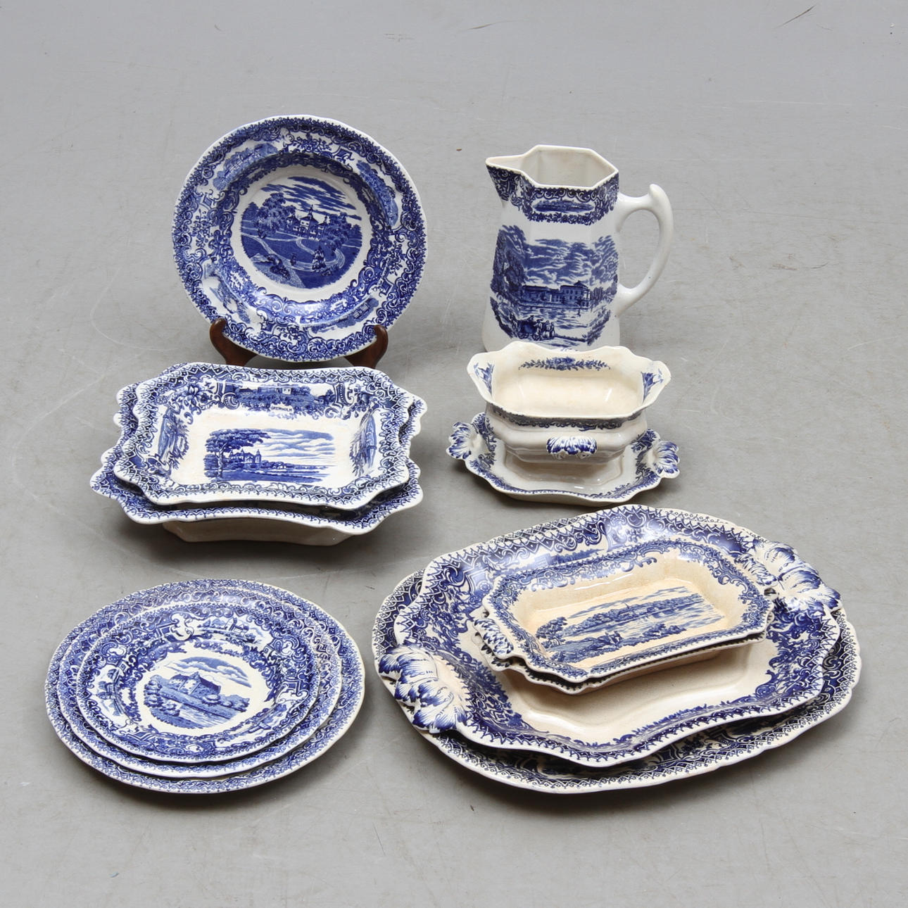 MATSERVIS, 56 delar, flintgods, "Svenska Slott", Rörstrand.