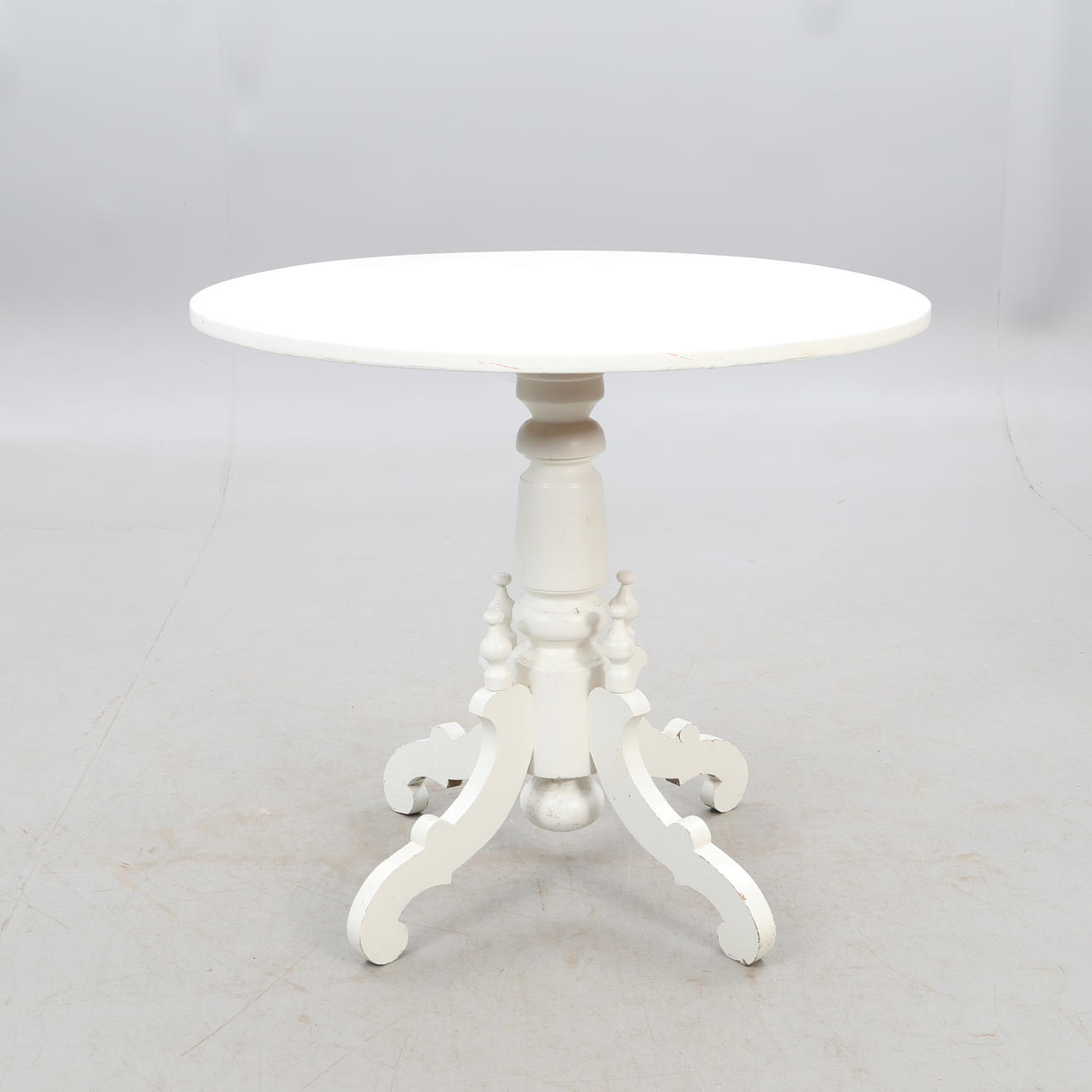 MESA PILAR, cuatro patas.