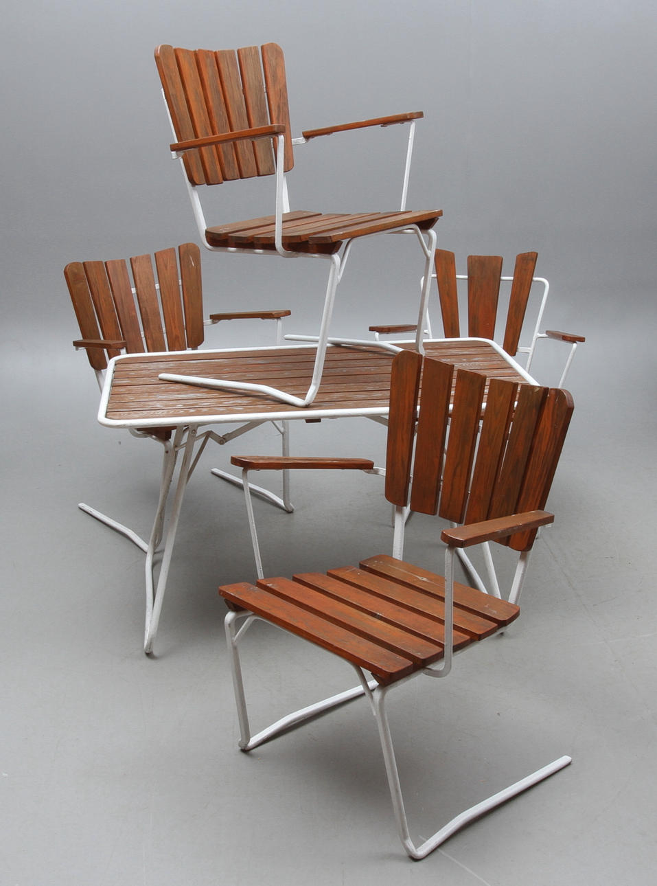 TRÄDGÅRDSGRUPP, 5 delar, 1900-tal.