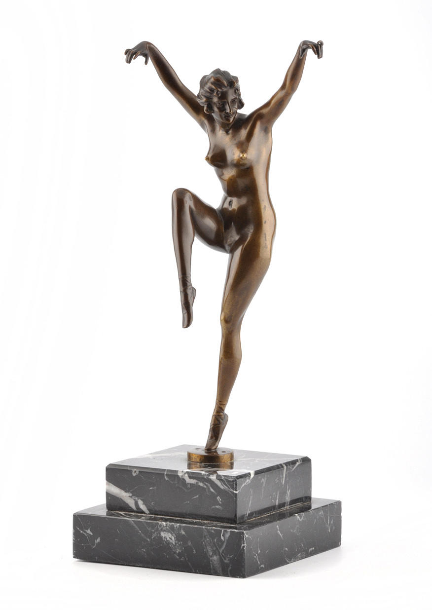 MONOGRAMMIST KB. Naken dansare/naken dansare. Bronsfigur på marmorbas.