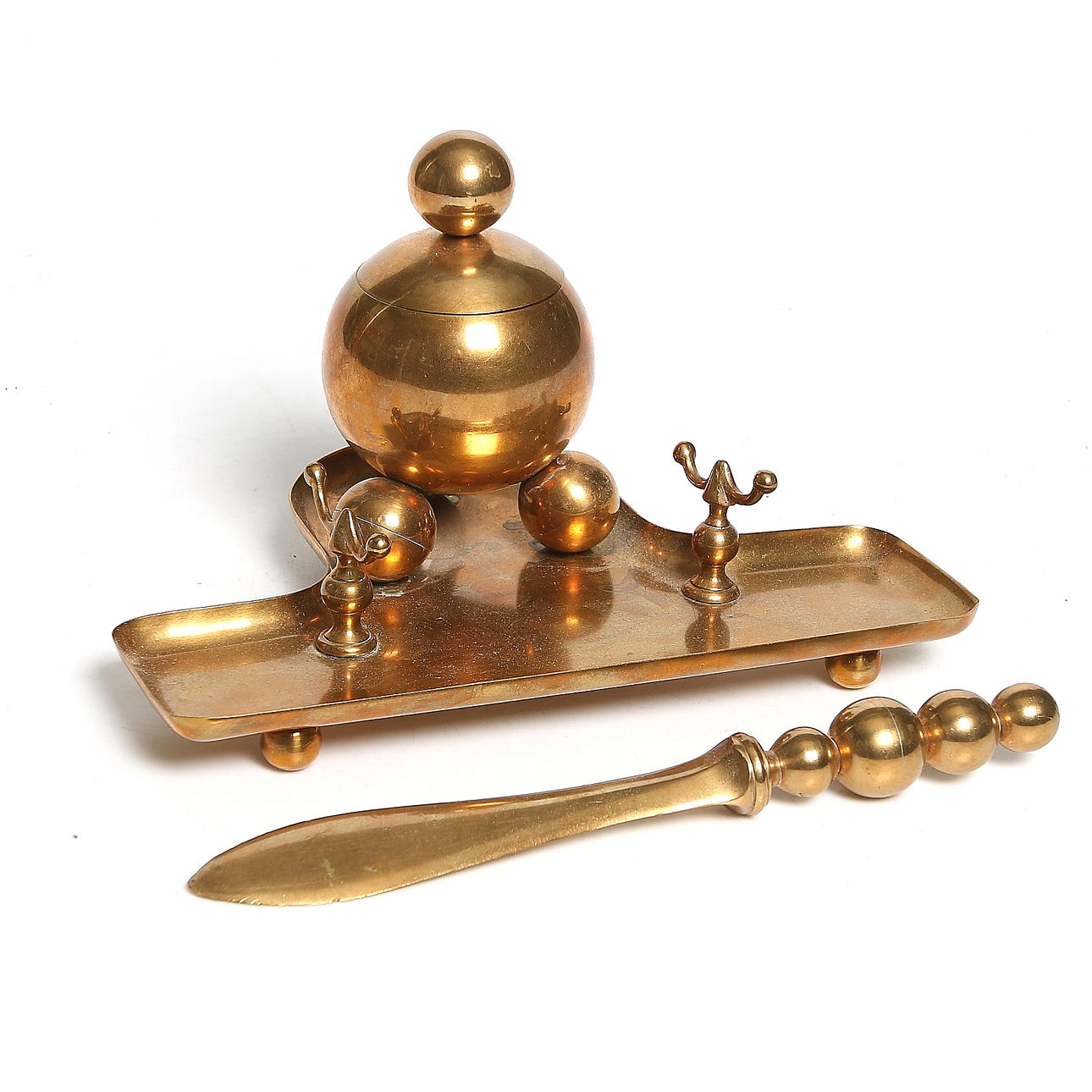 SKIVBORDSUPSATS, 2 delar, mässing, Gusum Bruk. 1900-tal.