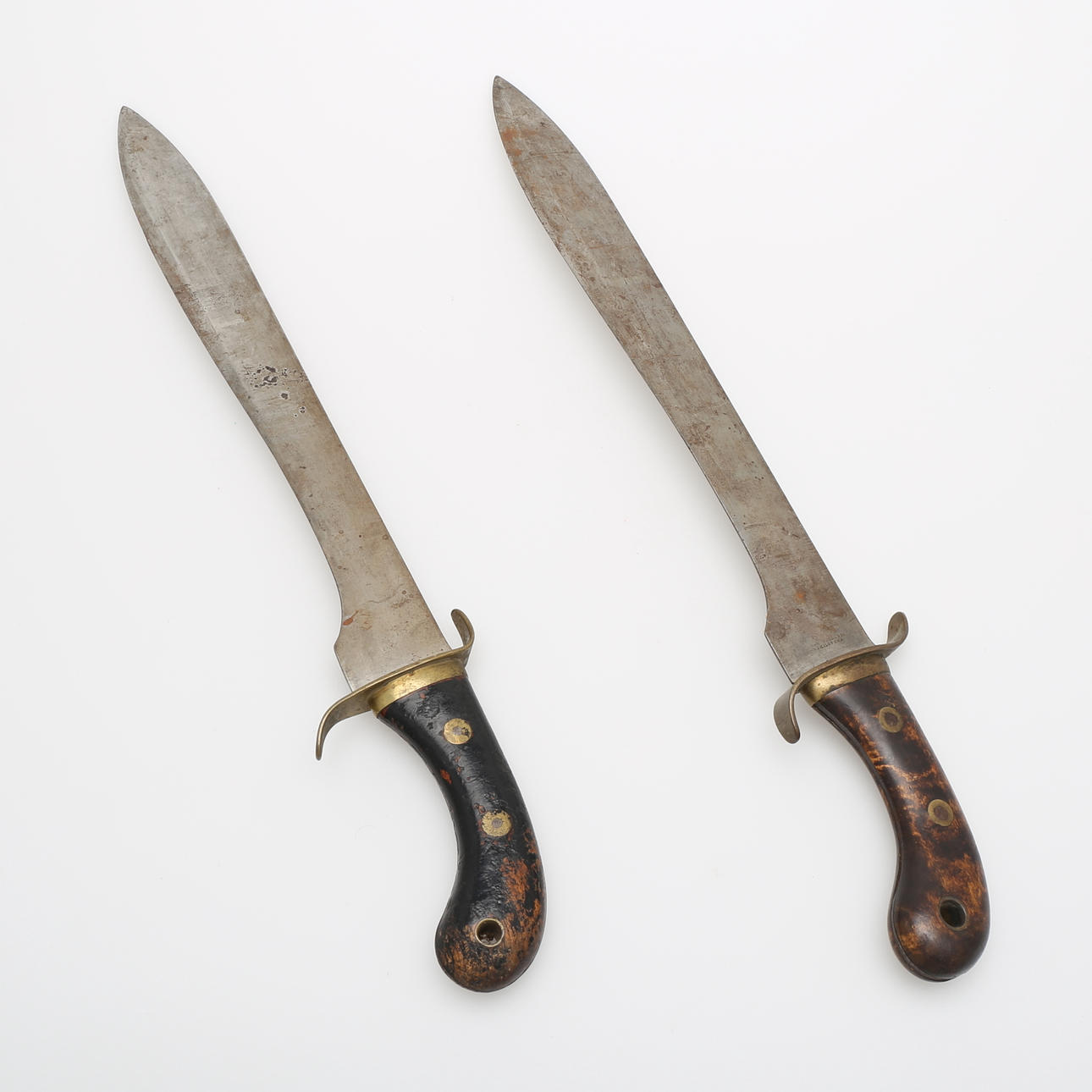 FASKINKNIVAR, 2 st, A & E Holler, Solingen samt Svengren, Eskilstuna, 1800-talets andra hälft.