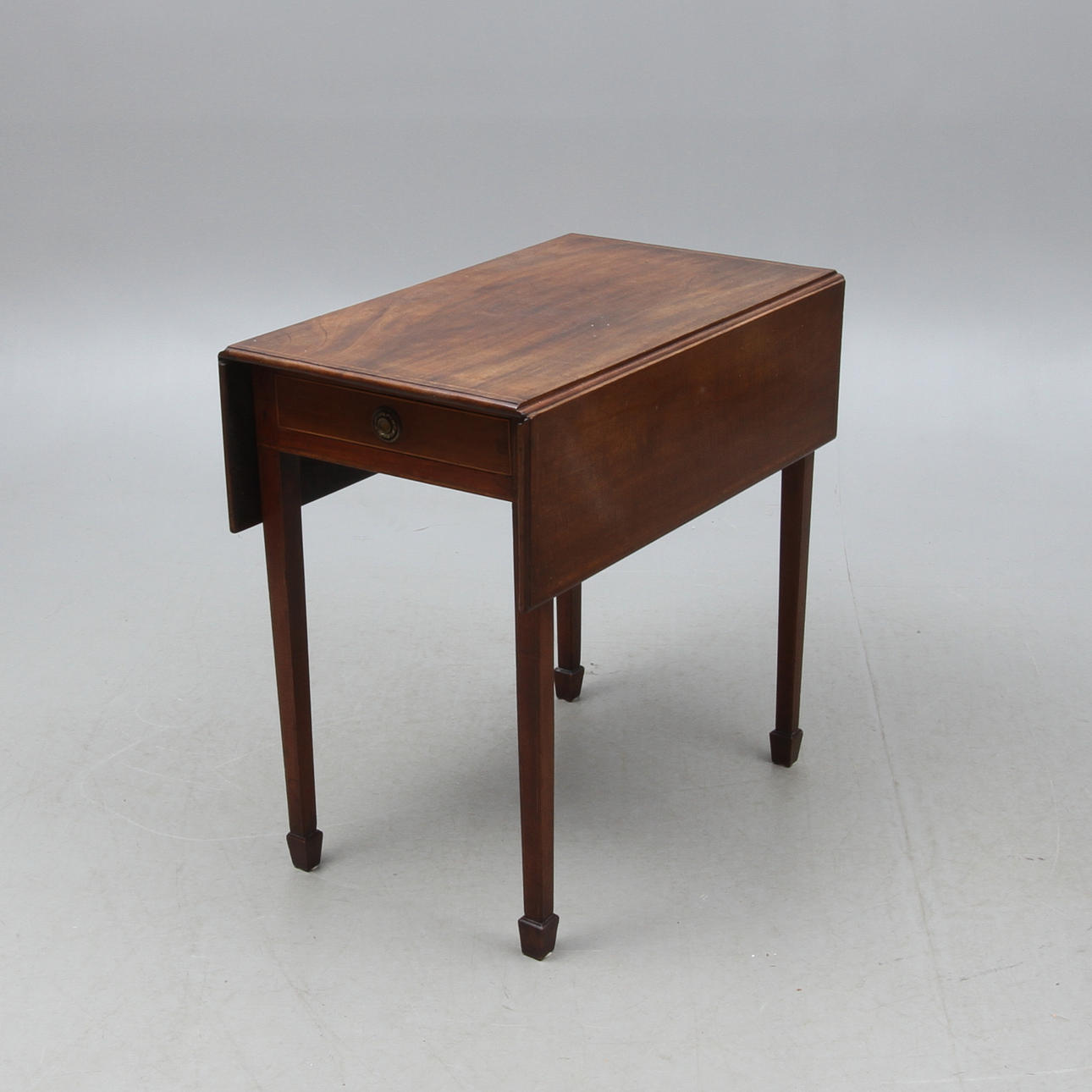 KLAFFBORD, gustaviansk stil, 1900-tal.