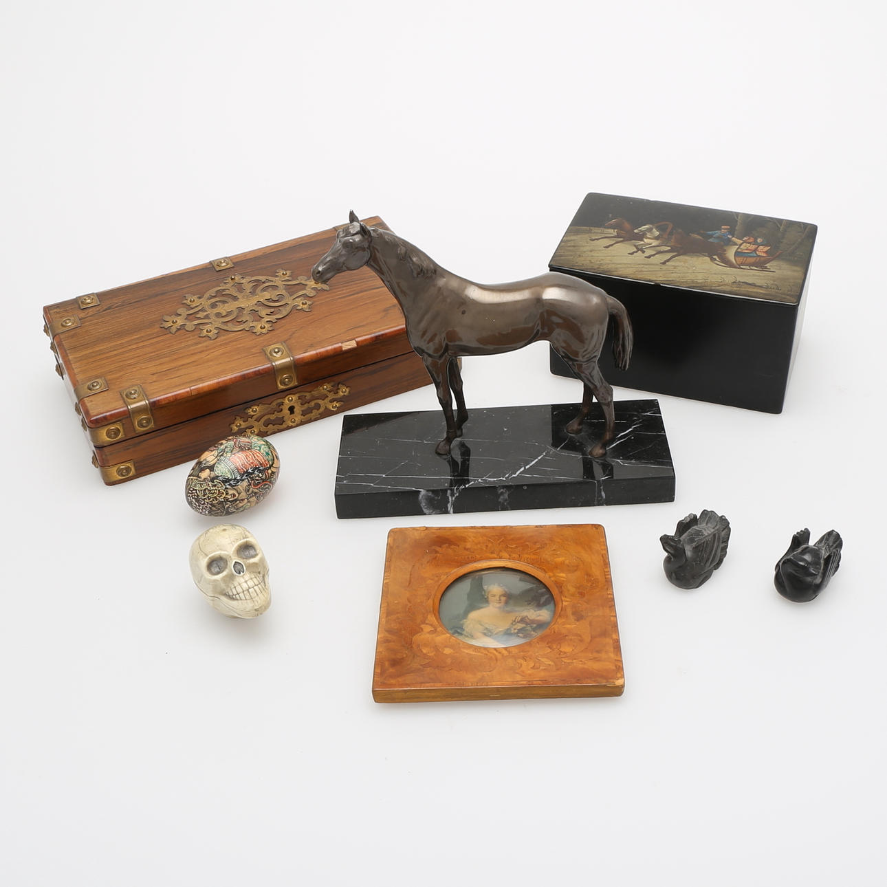 PARTI DIVERSE, 8 delar, bl a lackskrin, Ryssland, 1800/1900-tal.