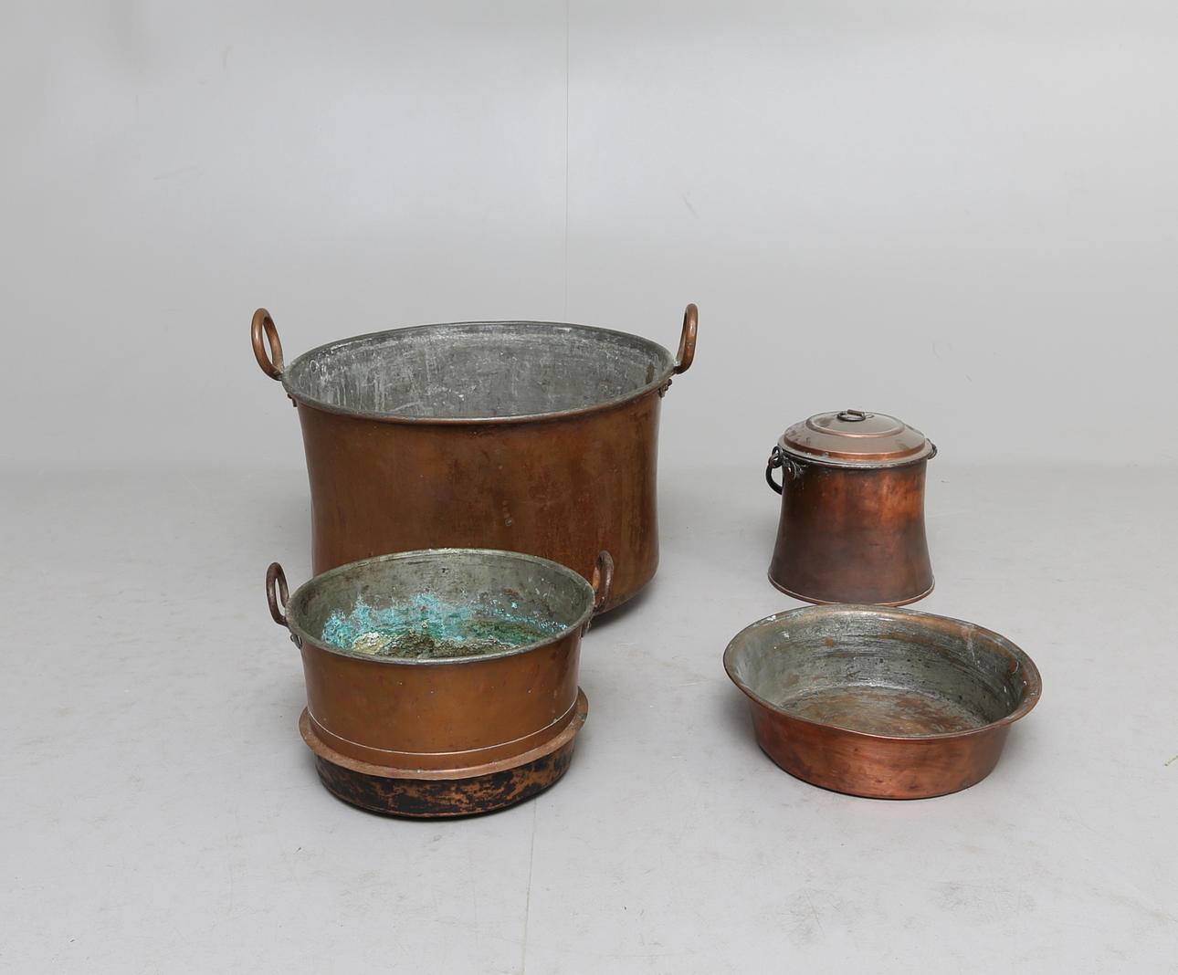 KOPPARFÖREMÅL, 4 delar, 1800-tal.