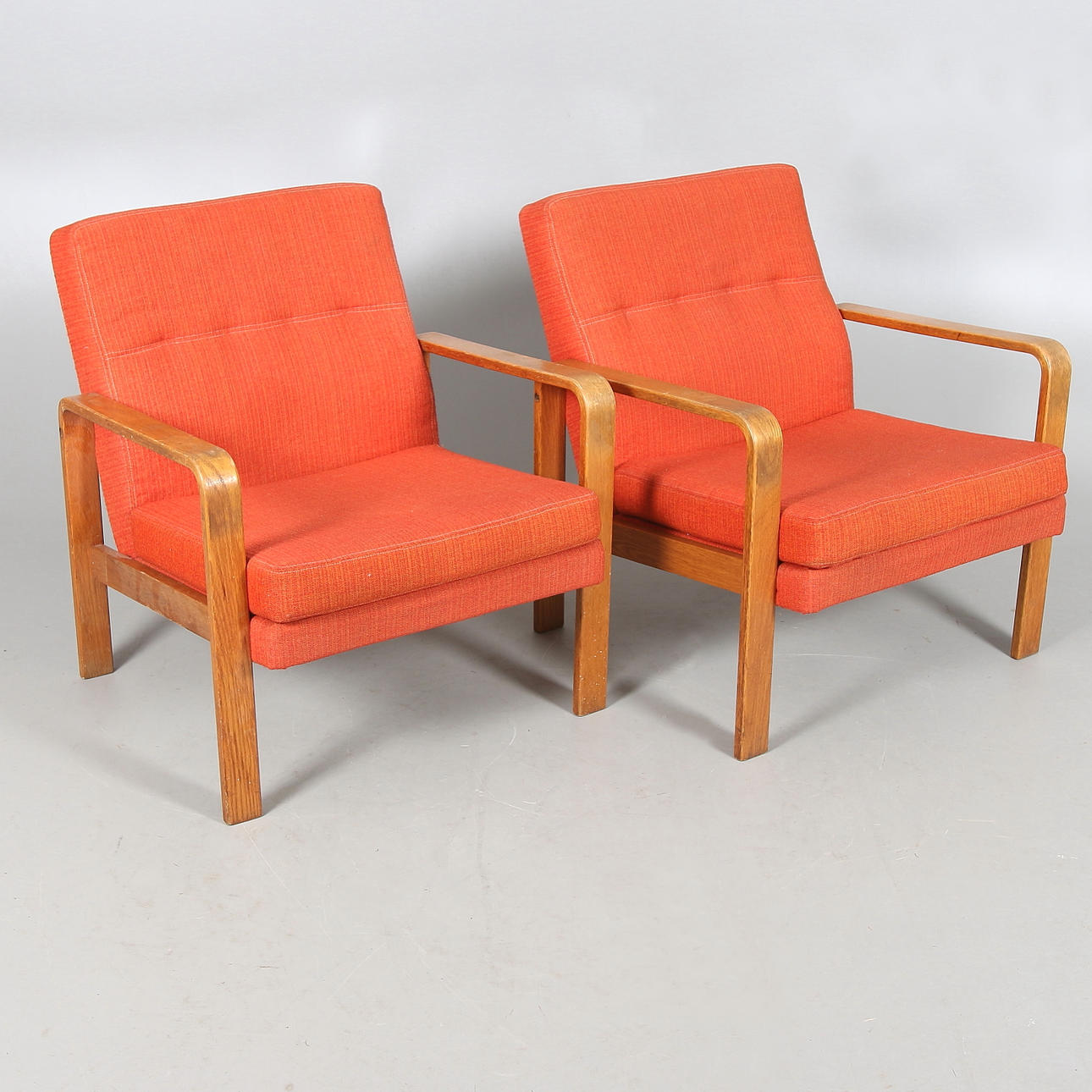 FÅTÖLJER, ett par, 1960/70-tal.