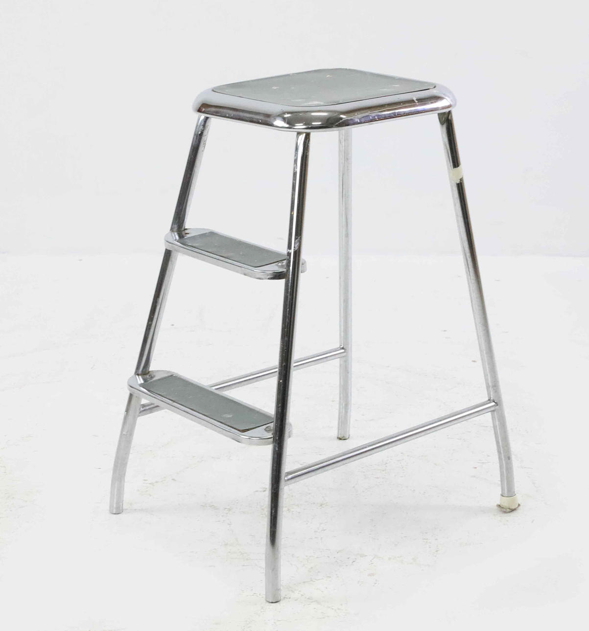 STEGPALL, AWAB, 1900-talets mitt.