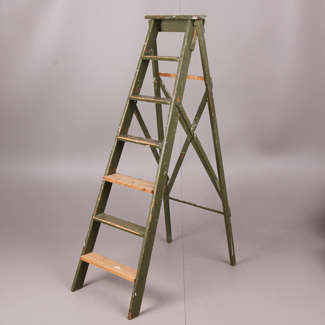 STEGE, trä, 1900-tal.