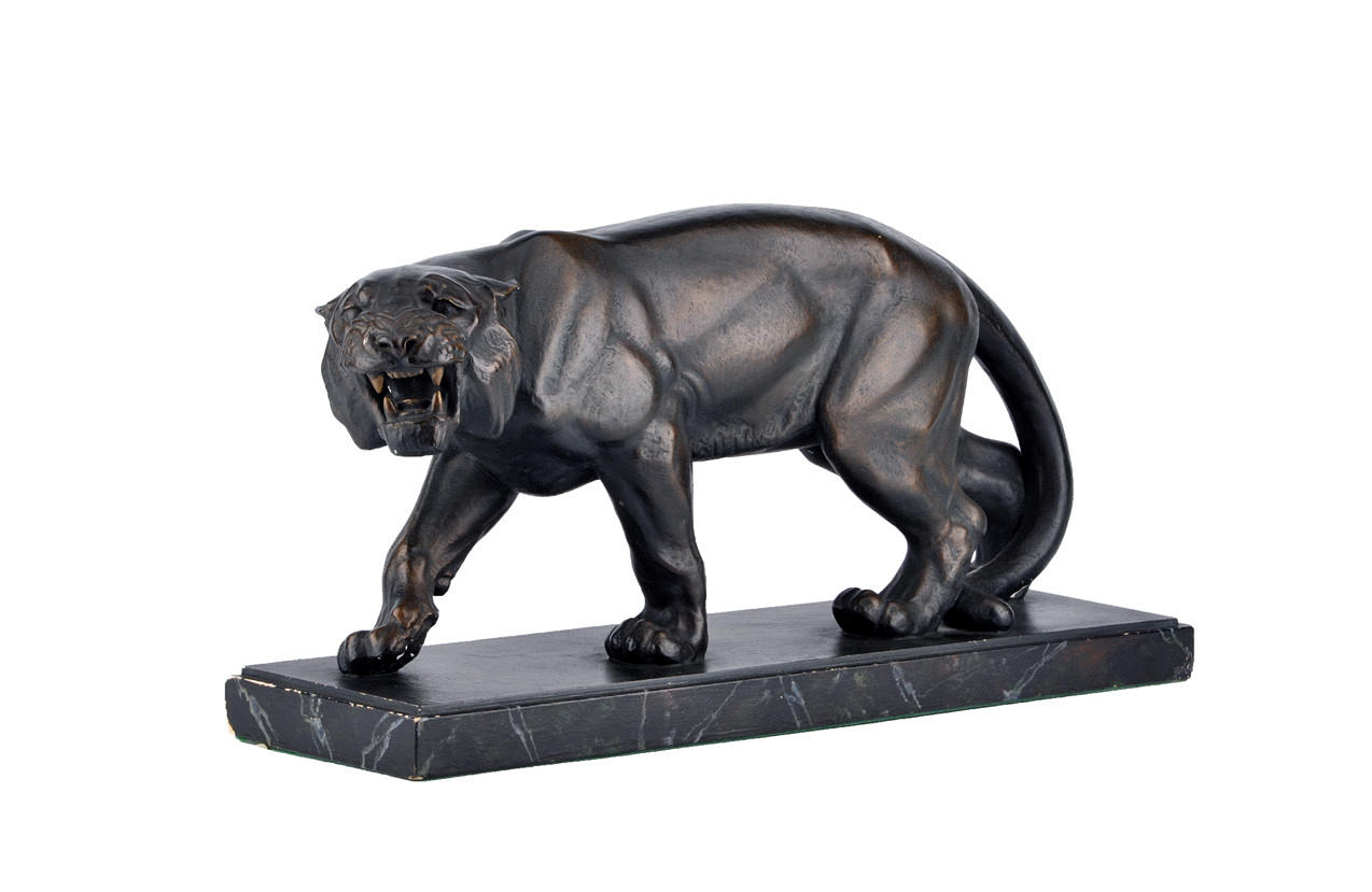 WÜTENDER TIGER. Stuckatur, mörkpatina, signerad F. Diller, omkring 1930.