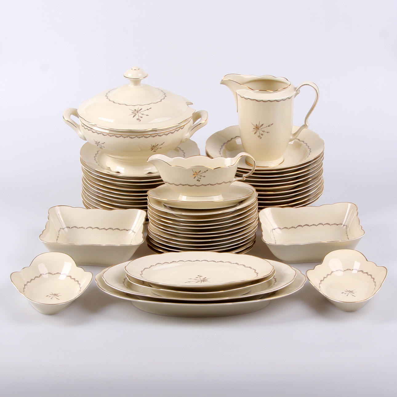 MATSERVIS, 47 delar, Hackefors.