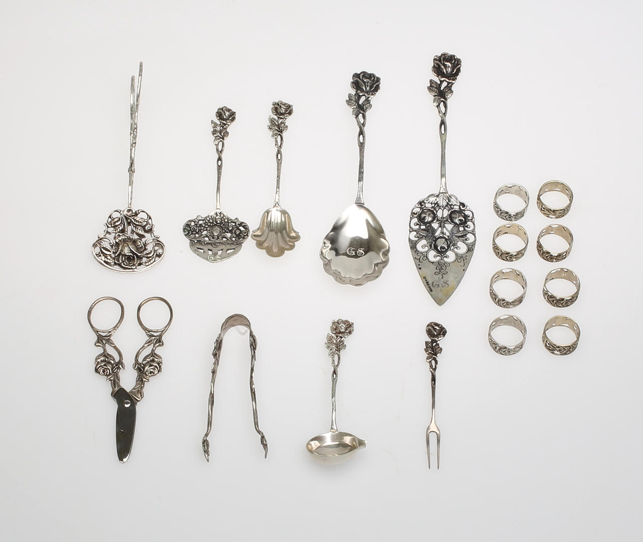 SILVERFÖREMÅL, 17 delar.