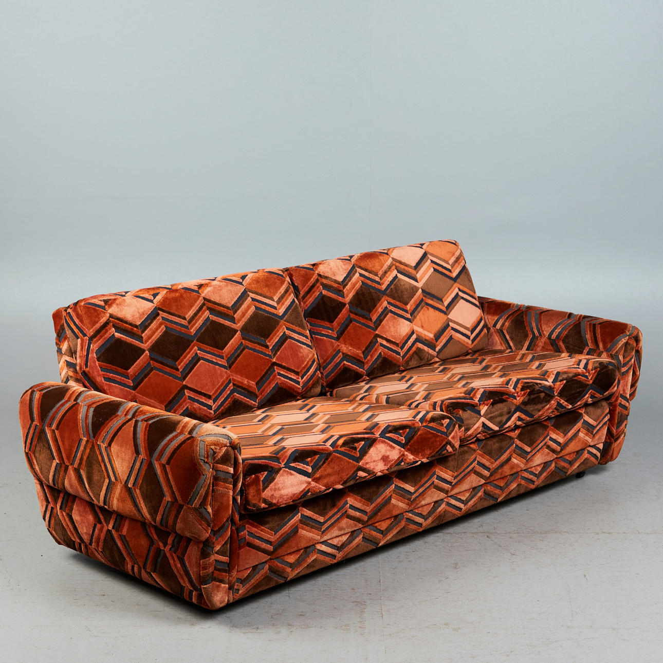 Soffa/bäddsoffa, trä, tyg, 1970-talet.