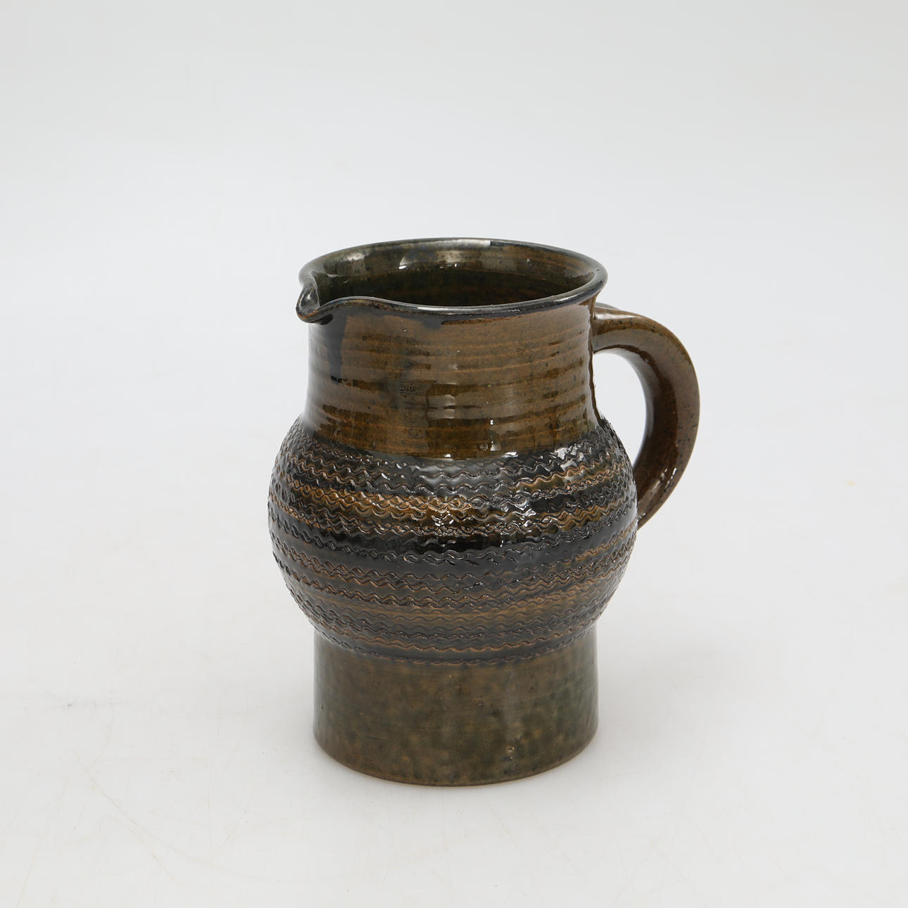 ULLA VIOTTI. Kanna, keramik.