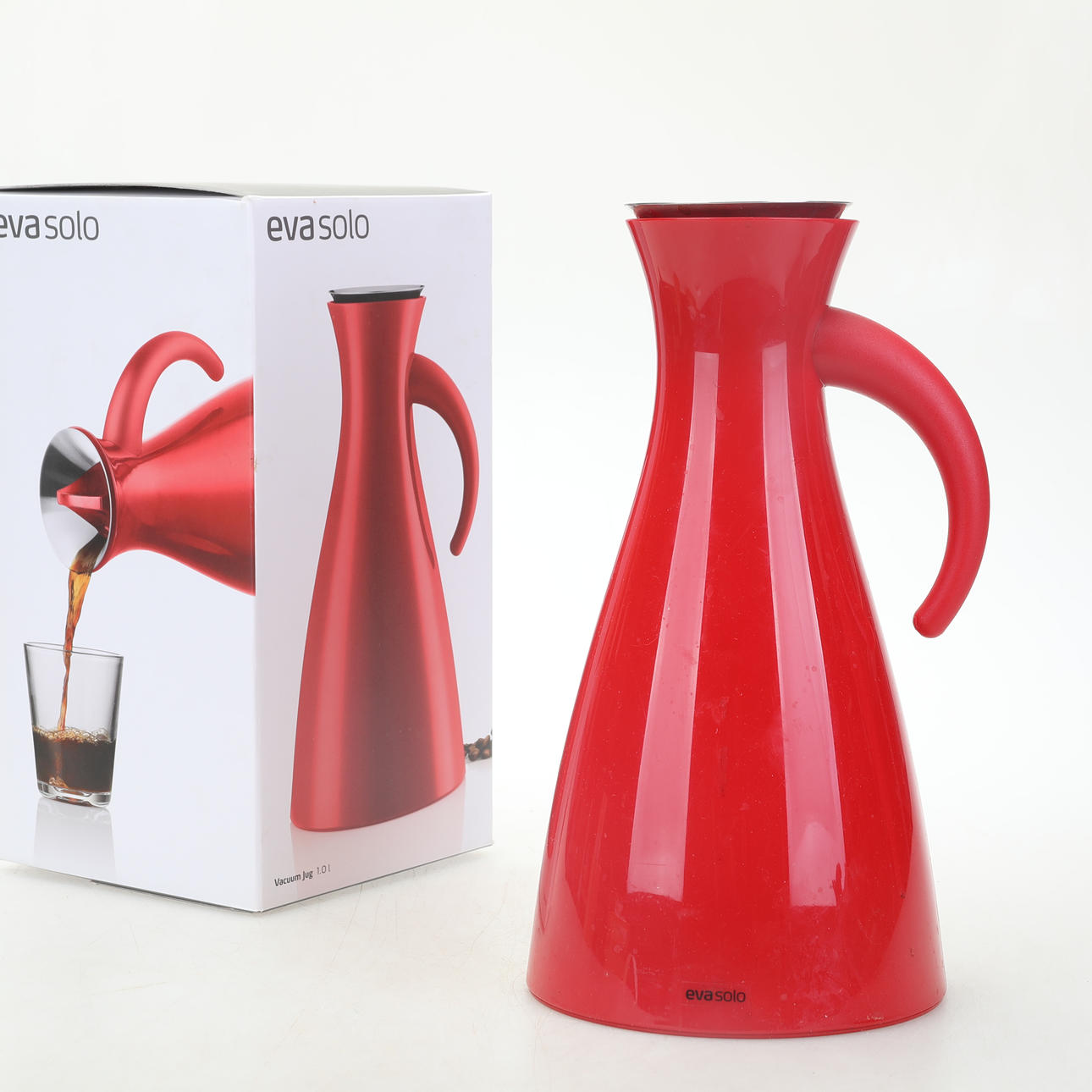 TERMOS, Eva Salo, i kartong.