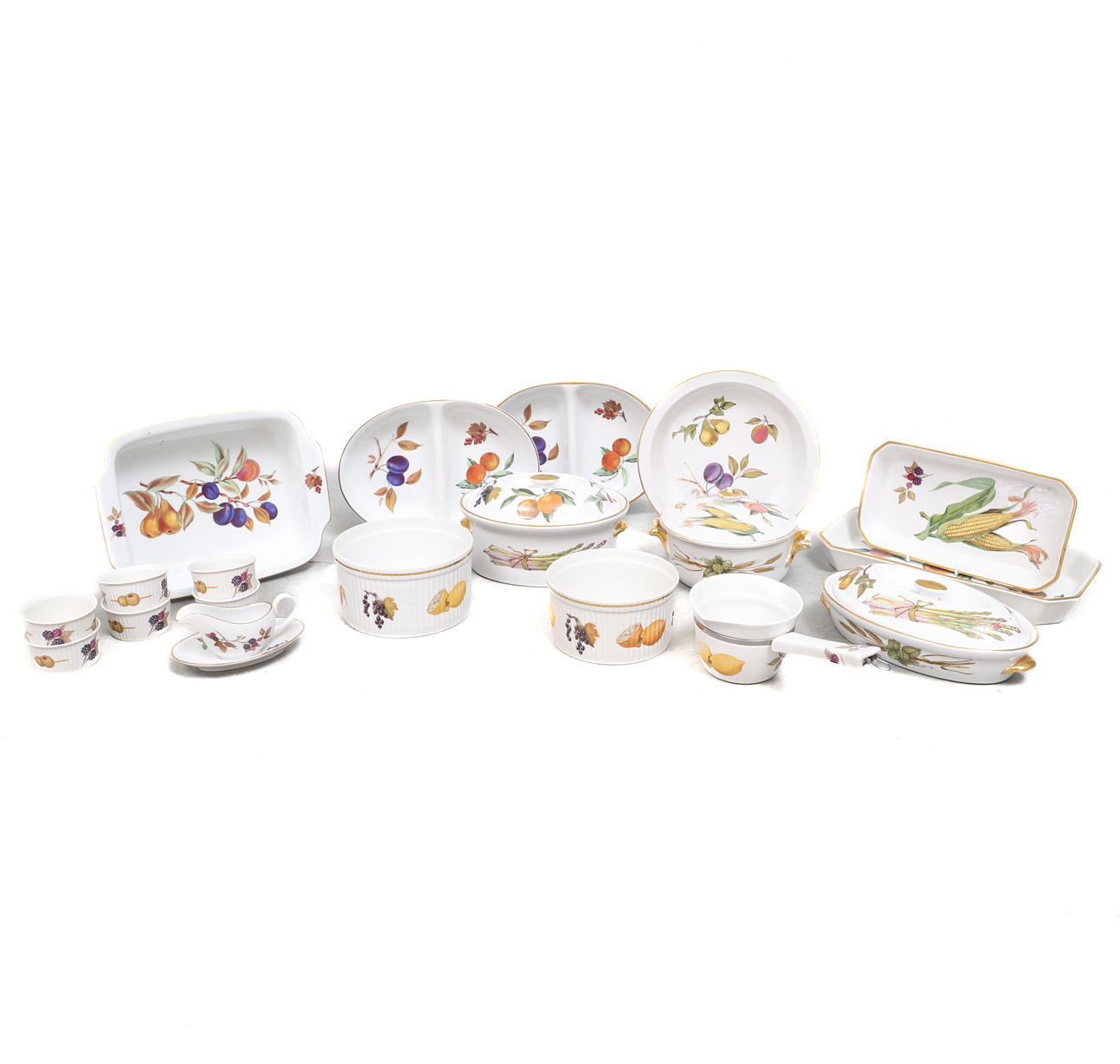 EINE SAMMLUNG VON ROYAL WORCESTER EVESHAM MUSTER OFEN ZU GESCHIRR.