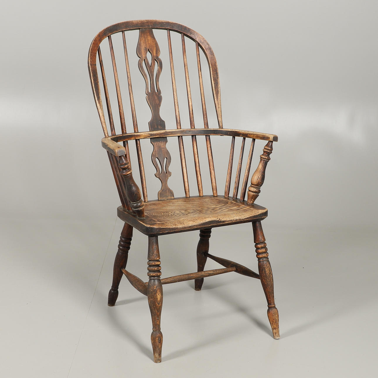 FÅTÖLJ, ASK OCH ALM, WINDSOR, 1800-TAL.