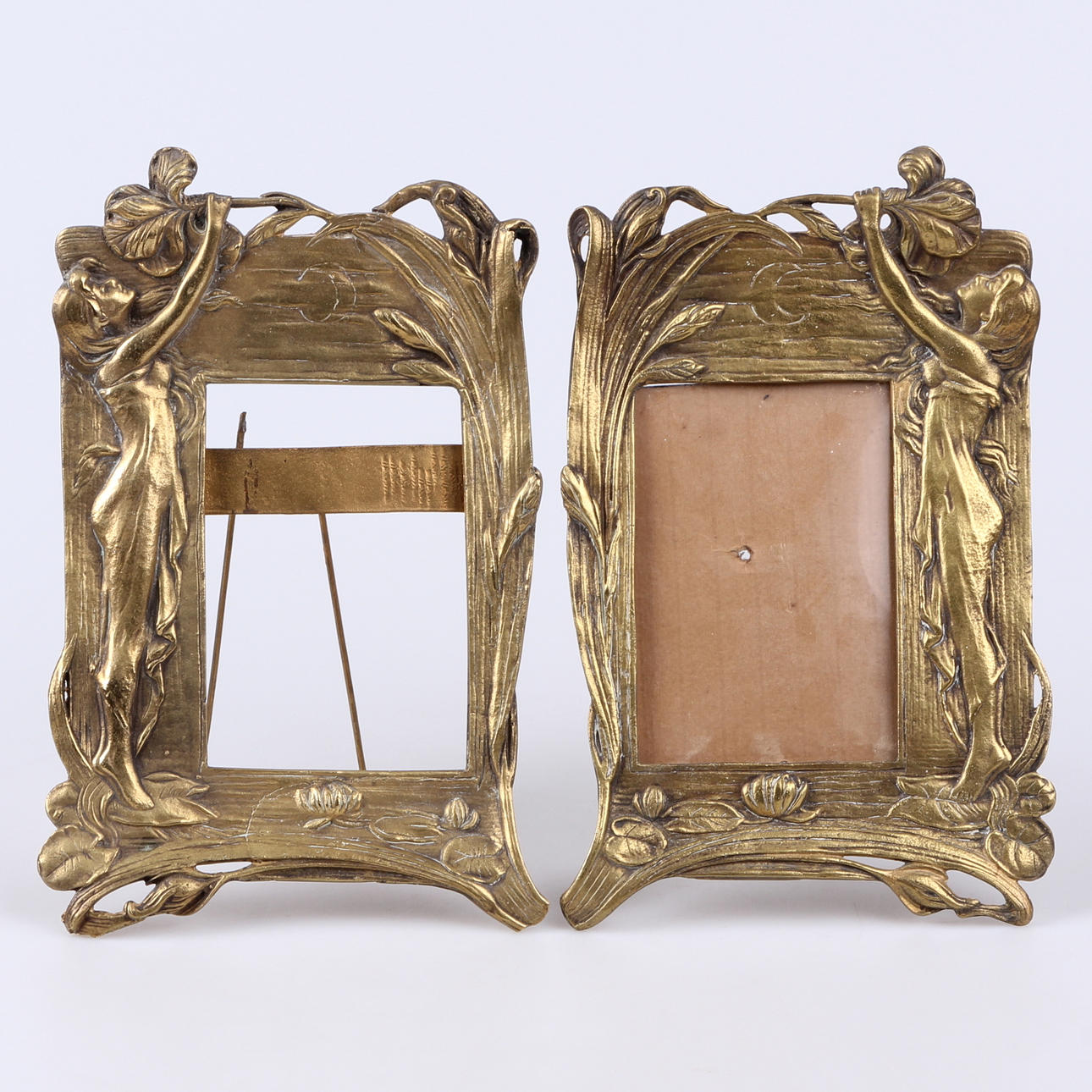 FOTORAMAR, ett par, förgylld koppar, Jugend, 1900-tal.