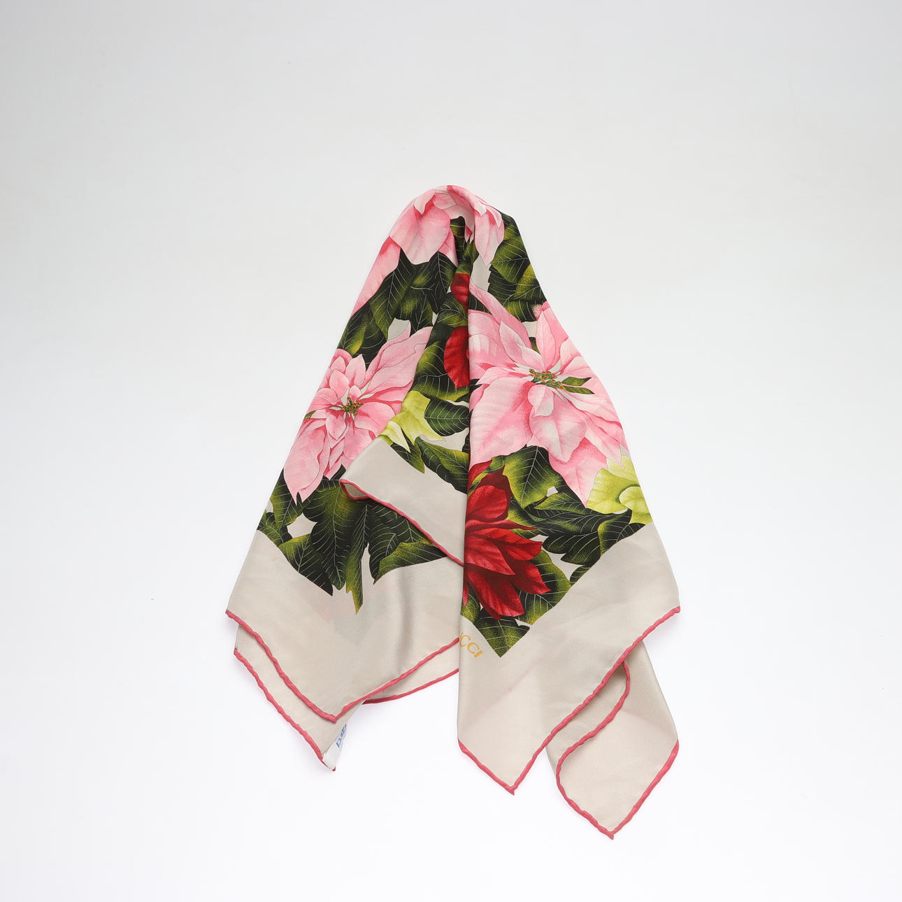 GUCCI. tørklæde, silke.