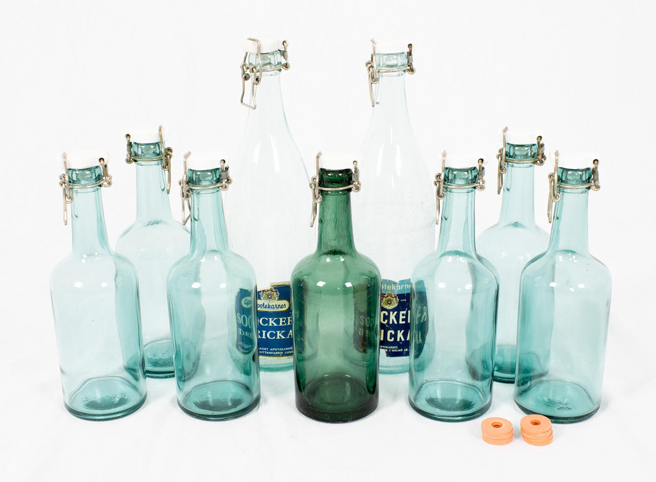 GLASFLASKOR, 9 st, sockerdricka, 1900-tal.