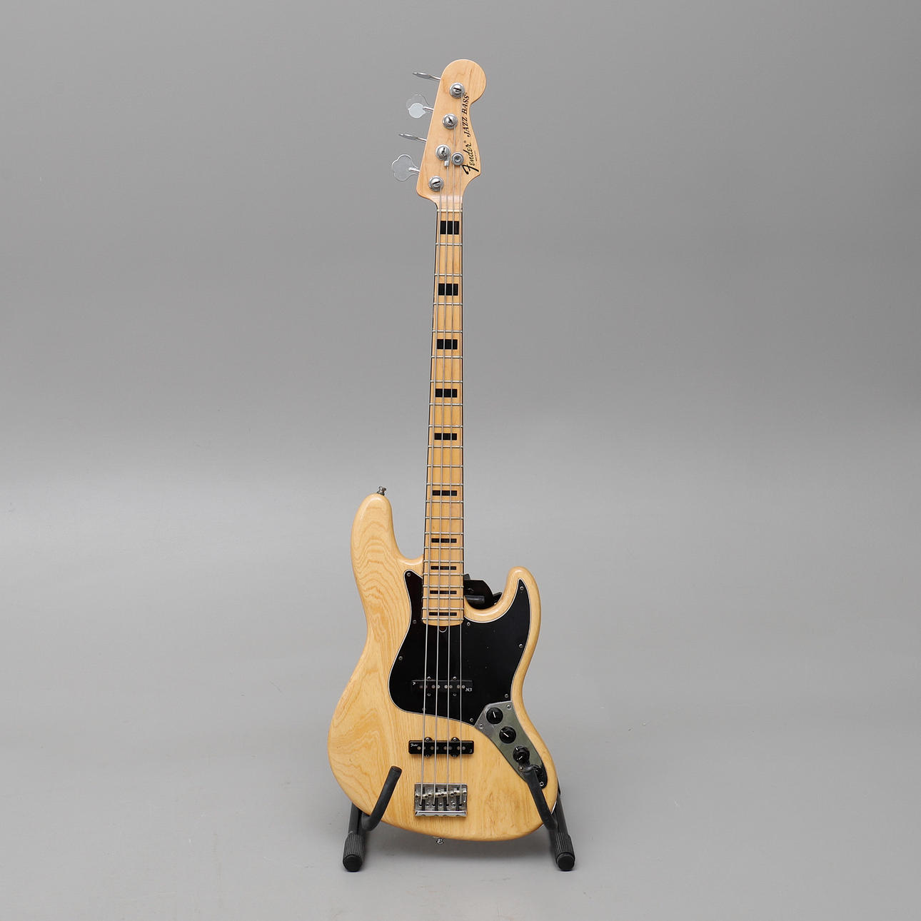 FENDER JAZZBAS, "AMERICAN DELUX", 2011.