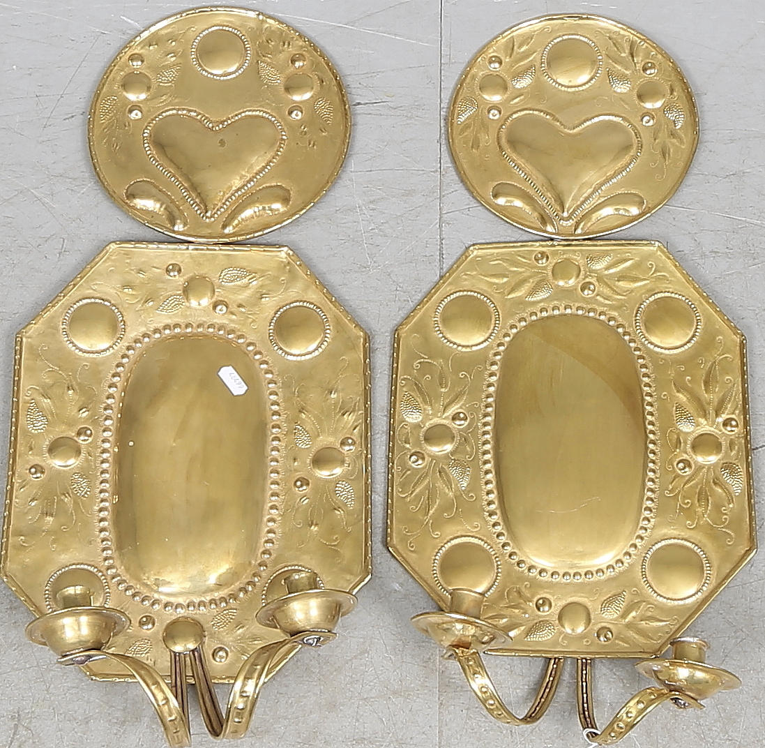 LJUSPLÅTAR Ett par, mässing barockstil, 1800/1900-tal.
