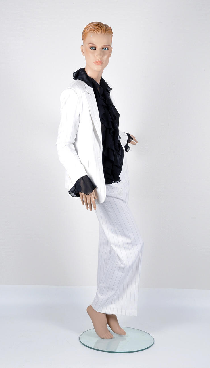 WEIBLICHE SCHAUFENSTERPUPPE. Årgång, hårformad.